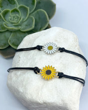 Load image into Gallery viewer, 2 Piece Flower Anklet
