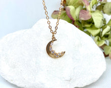 Load image into Gallery viewer, Moon  Charm Necklace
