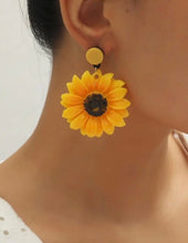 Load image into Gallery viewer, Sunflower Drop Earrings
