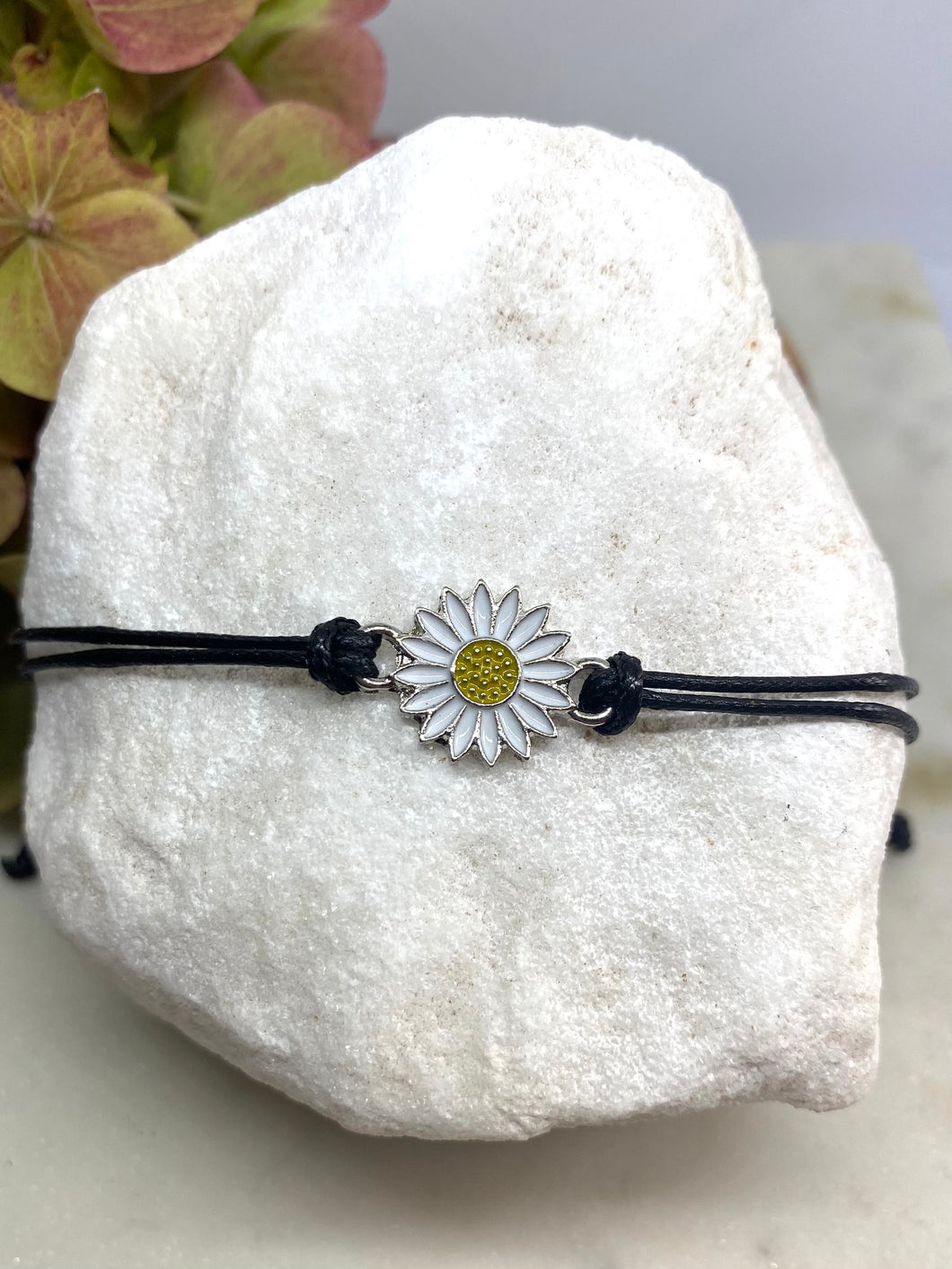 White Daisy Bracelet